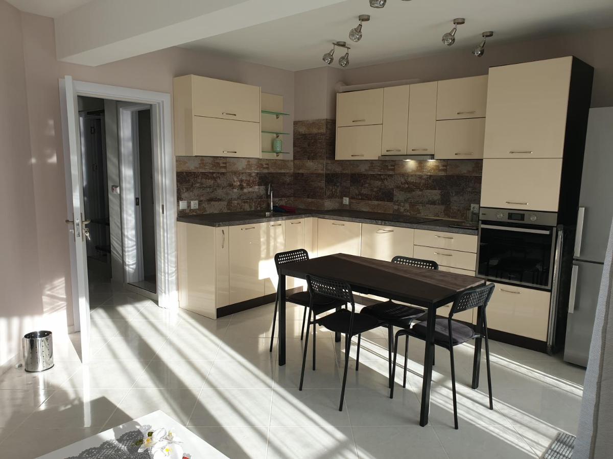 New The Twins Varna Two-Bedroom, Apt 5 At 15 Tsani Ginchev Street, Floor 3 外观 照片