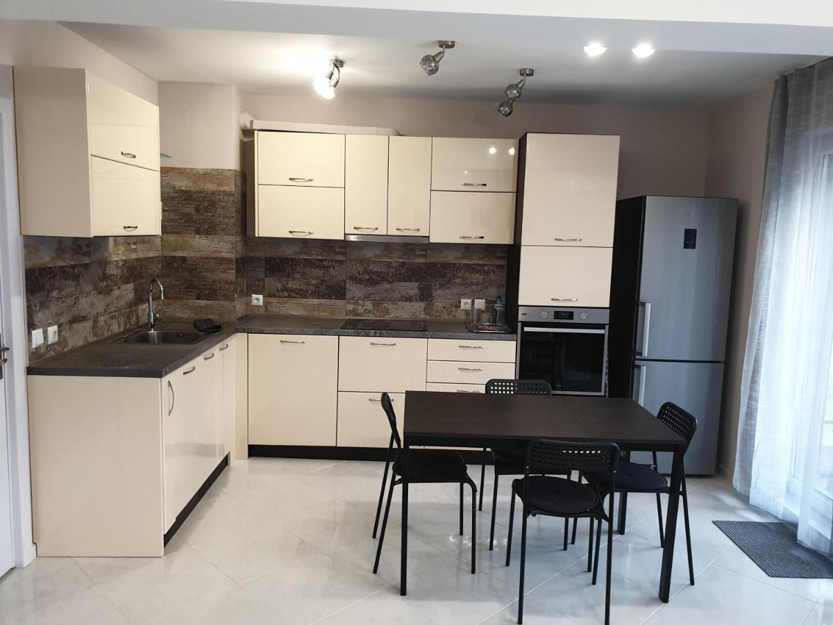 New The Twins Varna Two-Bedroom, Apt 5 At 15 Tsani Ginchev Street, Floor 3 外观 照片