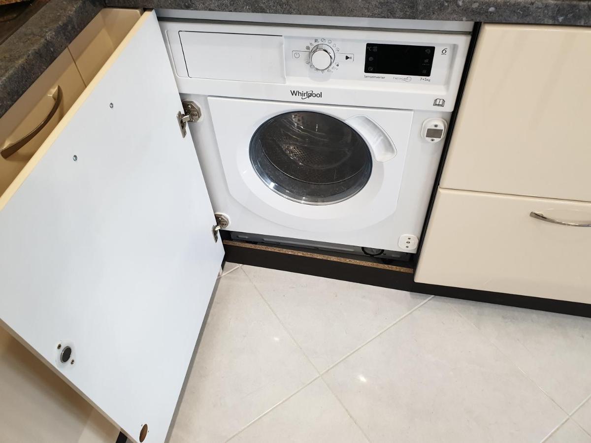 New The Twins Varna Two-Bedroom, Apt 5 At 15 Tsani Ginchev Street, Floor 3 外观 照片