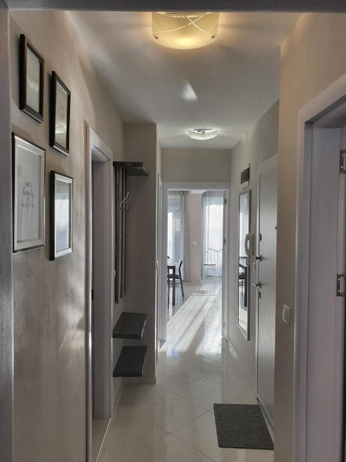New The Twins Varna Two-Bedroom, Apt 5 At 15 Tsani Ginchev Street, Floor 3 外观 照片